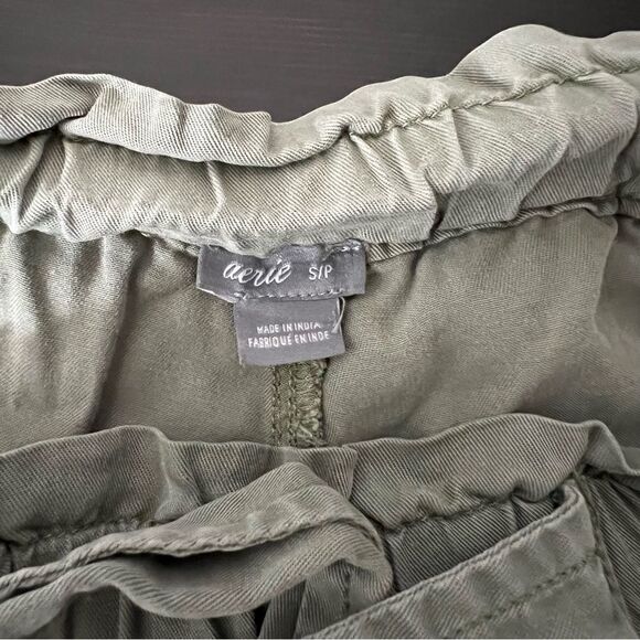 Aerie Shorts Womens Small Olive Green Elastic Waist Pockets Pull On Lightweight - Picture 6 of 9